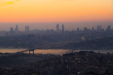 15 Temmuz Şehitler Köprüsü, eski adıyla Boğaz Köprüsü, yani Boğaz üzerine inşa edilen ilk köprü..