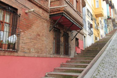 İstanbul - Türkiye: 28 Ekim 2020, İstanbul, Türkiye kentte ve ülkenin 81 ilinden birinde yer aldı. Ülkedeki en kalabalık, ekonomik, tarihsel ve sosyo-kültürel olarak en önde gelen şehirdir..