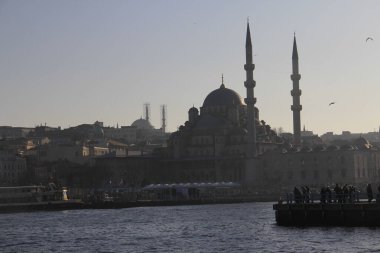 İstanbul - Türkiye: 28 Ekim 2020, İstanbul, Türkiye kentte ve ülkenin 81 ilinden birinde yer aldı. Ülkedeki en kalabalık, ekonomik, tarihsel ve sosyo-kültürel olarak en önde gelen şehirdir..