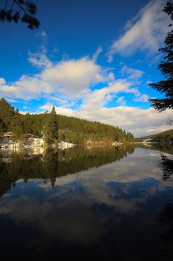 Çömlek aleti ya da pişirme aleti, genellikle kil, yumuşak toprak ve fırında pişirilmiş.