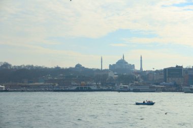 Boğazdaki yolculara 160 yıllık deneyimli feribot hizmeti veren Şehir Hatları Feribotları