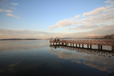 Kckcekmece, İstanbul 'un batısında yer alan bir ilçedir..
