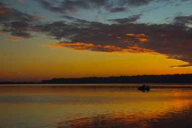 Kckcekmece, İstanbul 'un batısında yer alan bir ilçedir..
