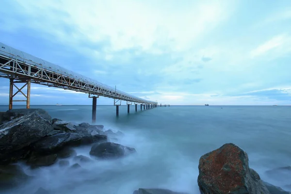 Duży Symetryczny Most Długa Ekspozycja — Zdjęcie stockowe