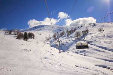 Bursa 'nın Uludağ kenti, 2543 metre yükseklikteki dağlarla ve Türkiye' nin en büyük kış sporları merkezinin doğasıyla iç içe..