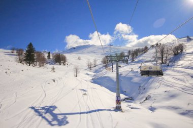 Bursa 'nın Uludağ kenti, 2543 metre yükseklikteki dağlarla ve Türkiye' nin en büyük kış sporları merkezinin doğasıyla iç içe..