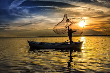 Golyaz, Bursa 'nın Nilfer ilçesine bağlı bir mahalle. Uluabat Gölü kıyısındaki iki alçak tepenin oluşturduğu küçük bir yarımadada kurulmuştur..