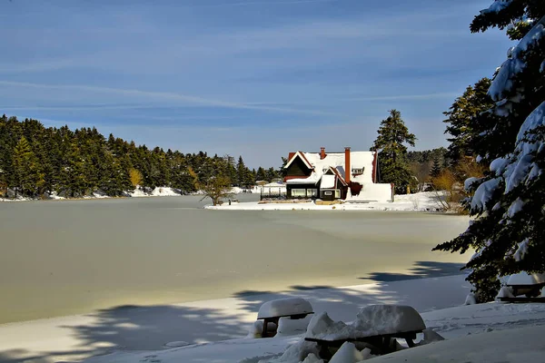 Golcuk Nature Park Parque Natural Montañoso Con Lago Bosques Senderos — Foto de Stock