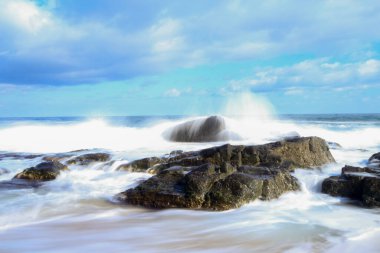 Karadeniz kıyısındaki Trakya 'da yer alan Neada' nın 22 kilometrelik bir plajı yok. Kasabadaki en popüler yer.