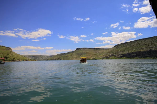 Halfeti Sanliurfa Ilinin Bir Ilçesidir Şanlıurfa Nın Batısında Yer Almaktadır — Stok fotoğraf