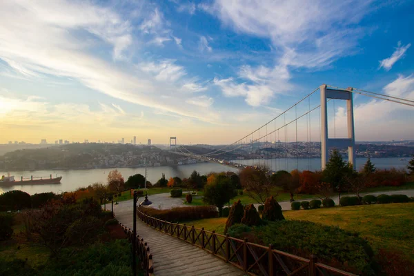 Pont Fatih Sultan Mehmet Est Pont Suspendu Situé Entre Les — Photo