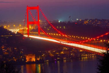 Fatih Sultan Mehmet Köprüsü, İstanbul 'un Kavack ve Hisarist ilçeleri arasında Asya ve Avrupa kıtalarını ikinci kez birleştiren asma köprü..