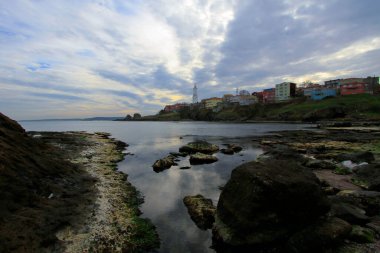 Saryer 'in Rumeli Deniz Feneri, köydeki 17. yüzyıl Rumeli Deniz Feneri, Sar Saltuk Mezarı, Rumeli Deniz Feneri Şatosu ve asırlık uçak ağacı görülecek yerler arasında yer alıyor.
