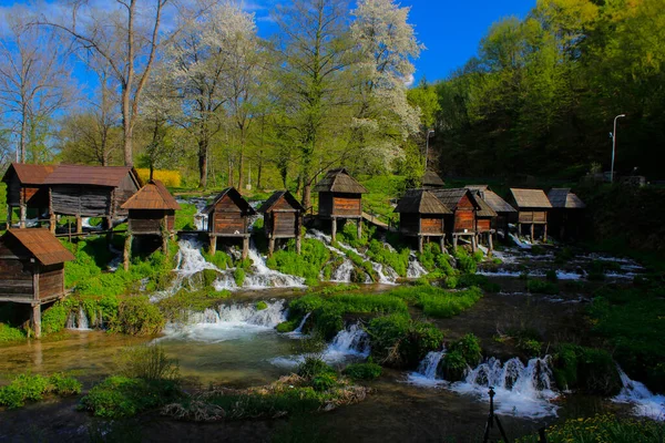 Situado Pocos Kilómetros Jajce Encuentran Los Grandes Pequeños Lagos Pliva — Foto de Stock