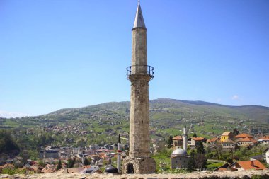 Konie (Boşnakça: Konjiç), Bosna-Hersek Federasyonu altında, Hersek-Neretva Kantonu 'nda yer alan bir şehir ve belediyedir..