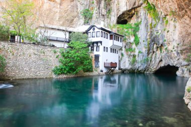 Blagaj Tekke, Bosna-Hersek 'in Mostar bölgesinde Buna Nehri' nin kaynağında yer alan Blagaj şehir merkezine yakın bir pansiyon..