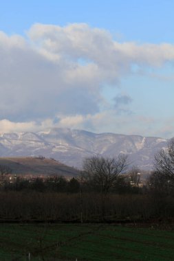 Sason, Batman ilinin bir ilçesidir. Sason, dağlar arasında kurulmuş eski bir yerleşim yeridir. Bölge merkezi Helks Dağı 'nın eteklerinde kuruldu. İlçenin girişinde şifa kaynakları var..