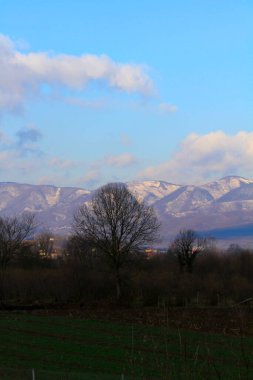 Sason, Batman ilinin bir ilçesidir. Sason, dağlar arasında kurulmuş eski bir yerleşim yeridir. Bölge merkezi Helks Dağı 'nın eteklerinde kuruldu. İlçenin girişinde şifa kaynakları var..