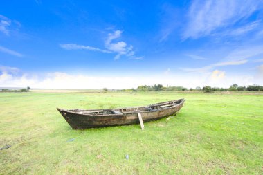 Türkiye 'nin Ege bölgesinde yer alan Glmarmarmara, Manisa ilinin bir ilçesidir. Glmarmarmara. Manisa ilinin en küçük illerinden biridir ve adını ilçenin sınırları içinde yer alan Marmara Gölü 'nden alır.. 