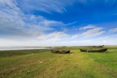 Türkiye 'nin Ege bölgesinde yer alan Glmarmarmara, Manisa ilinin bir ilçesidir. Glmarmarmara. Manisa ilinin en küçük illerinden biridir ve adını ilçenin sınırları içinde yer alan Marmara Gölü 'nden alır.. 