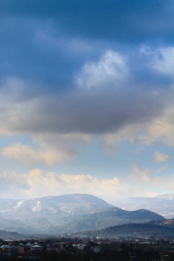 Yksekova, Hakkari ilinin dört ilçesinden birisidir..