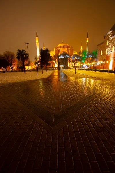 Journée Enneigée Sur Place Sultanahmet Vue Hagia Sophia Istanbul Turquie — Photo