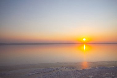 Türkiye 'nin ikinci büyük gölü, tuz gölünde gün batımı