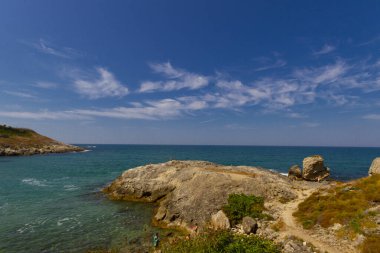Karadeniz ve Shile kalesinin panoramik manzarası. Kalesi ile. Şato 'nun, Deniz fenerinin ve balıkçı limanının fotoğrafları.