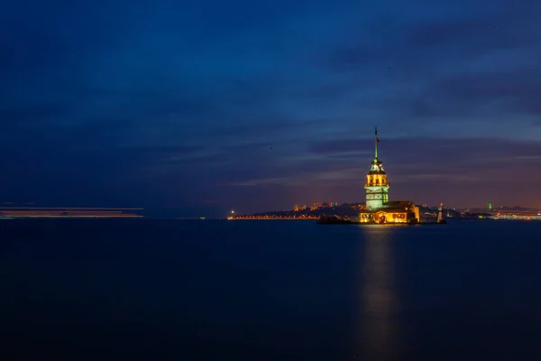 Coucher Soleil Stanbul Bosphore Avec Tour Vierge — Photo