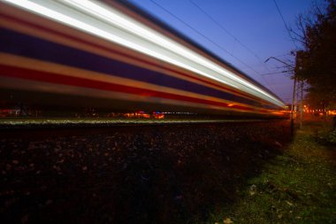 Türkiye 'de Marmaray, İstanbul ve Kocaeli, kente hizmet veren bir banliyö tren sistemi.