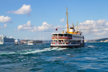 İstanbul Marmara Denizi 'ndeki eski tarihi binalar