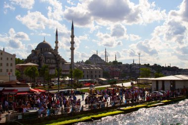 İstanbul Marmara Denizi 'ndeki eski tarihi binalar