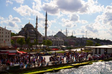 İstanbul Marmara Denizi 'ndeki eski tarihi binalar