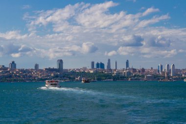 İstanbul Marmara Denizi 'ndeki eski tarihi binalar