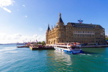 İstanbul Marmara Denizi 'ndeki eski tarihi binalar