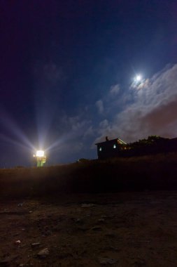 Karaburun deniz feneri ve limanı. / İstanbul