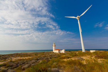 Polente Deniz Feneri Bozcaada 'nın en batı ucunda yer almaktadır. 