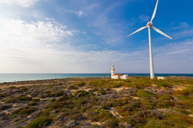 Polente Deniz Feneri Bozcaada 'nın en batı ucunda yer almaktadır. 