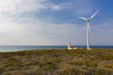 Polente Deniz Feneri Bozcaada 'nın en batı ucunda yer almaktadır. 
