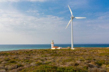 Polente Deniz Feneri Bozcaada 'nın en batı ucunda yer almaktadır. 