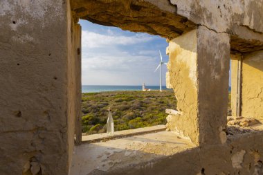 Polente Deniz Feneri Bozcaada 'nın en batı ucunda yer almaktadır. 