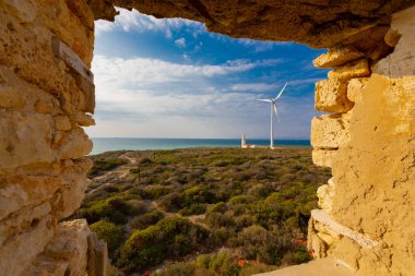 Polente Deniz Feneri Bozcaada 'nın en batı ucunda yer almaktadır. 