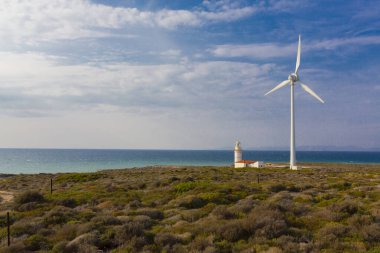 Polente Deniz Feneri Bozcaada 'nın en batı ucunda yer almaktadır. 