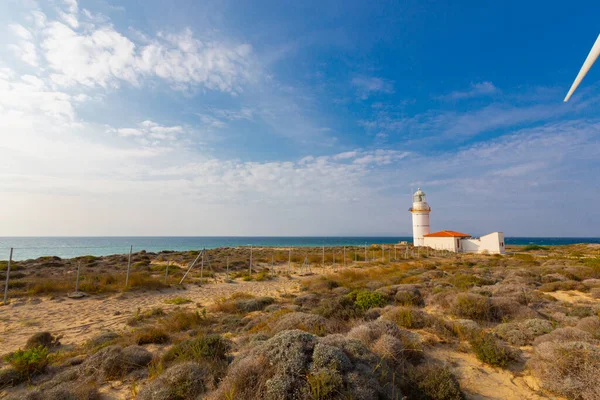 Polente Deniz Feneri Bozcaada 'nın en batı ucunda yer almaktadır. 