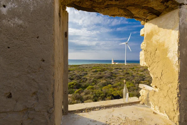 Polente Deniz Feneri Bozcaada 'nın en batı ucunda yer almaktadır. 