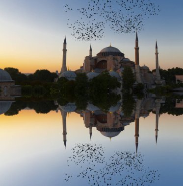 Mavi cami ve Ayasofya Camii yansıması
