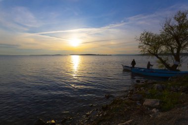 Eber Gölü, Afyon, Türkiye 'nin en büyük 11. gölüdür ancak su kaynaklarının kesilmesiyle kurumaya başlamıştır..