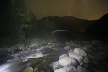 Verenik, Rize ilinin Amlhemin ilçesine bağlı bir platodur. 2600 metre yükseklikte ve 40-50 ev içeriyor..