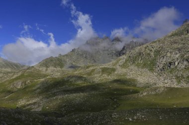 Verenik, Rize ilinin Amlhemin ilçesine bağlı bir platodur. 2600 metre yükseklikte ve 40-50 ev içeriyor..