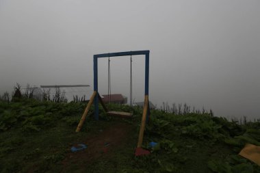 Gito Platosu, Karadeniz 'in en barışçıl faaliyetlerinden biri olarak doğayı seven herkesin hayatında en az bir kez yaşaması gereken bir yerdir..
